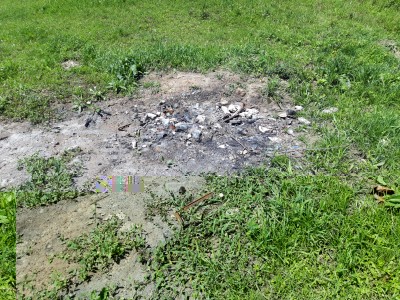 Feuerstelle.jpg (14.31 MiB) 5372 mal betrachtet Feuerstelle auf einem unserer Grundstücke